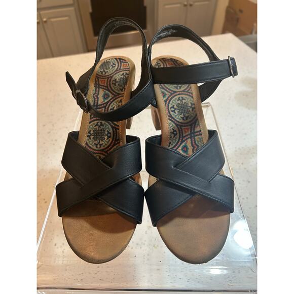 b.o.c. Black Chunky Heel Cork Platform Sandals - Women's 11M - Picture 5 of 6